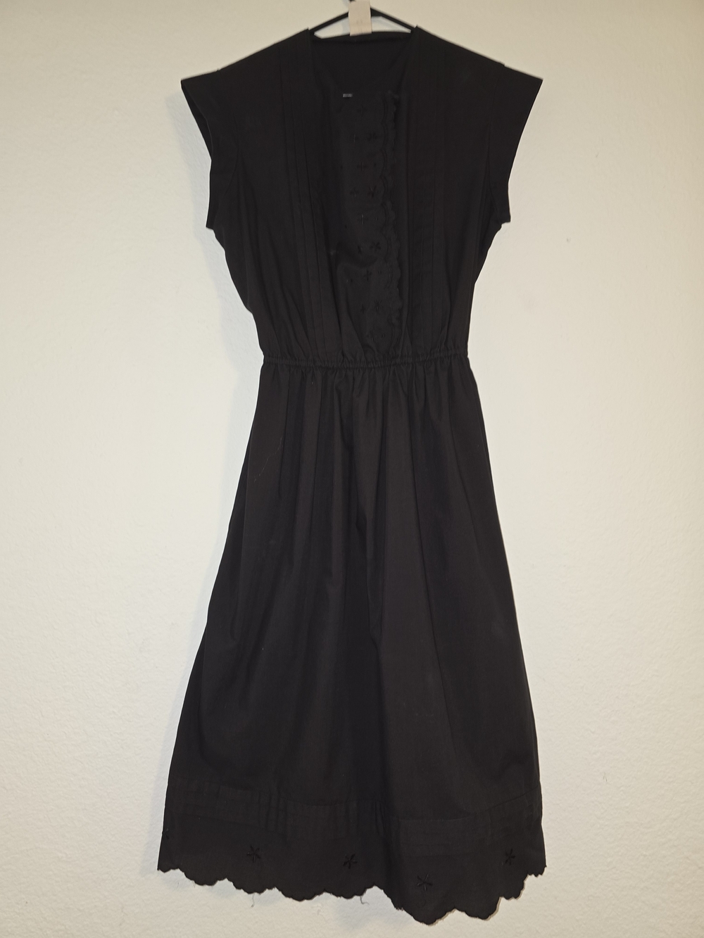Black Women's Cap-Sleeve Midi Dress